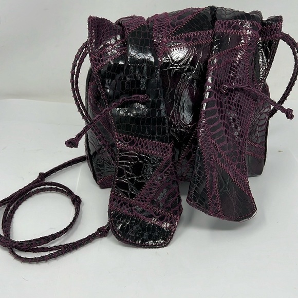 Carlos Falchi for Target Butterfly Purple Grape Python Embossed Crossbody Bag - Picture 4 of 10